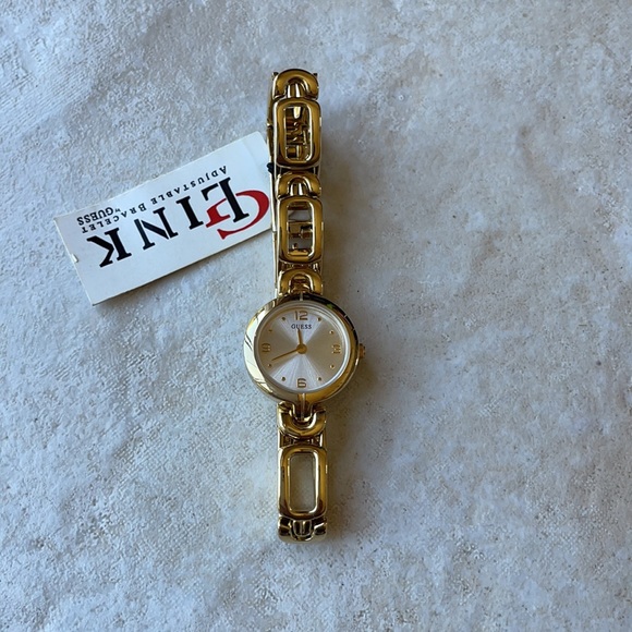 New Guess lady quartz w/box #G55358L - Picture 2 of 6